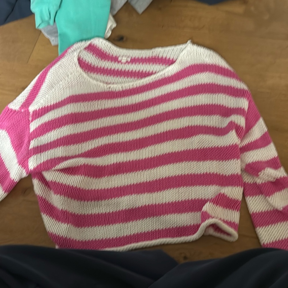 Aerie cut out neck line stripe sweater, small, pink and white